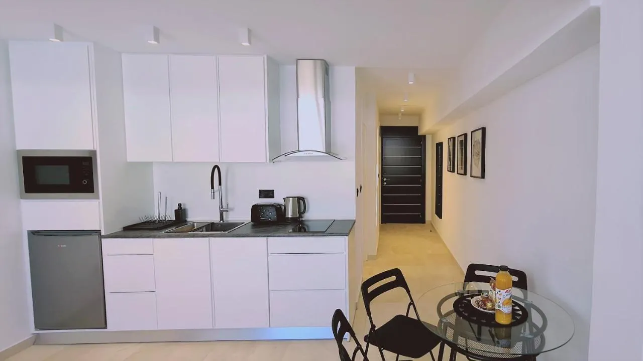 شقة أيا نابا Stay Mezarina Luxury Apts قبرص