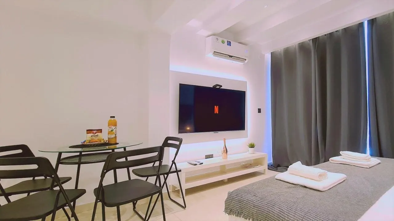أيا نابا Stay Mezarina Luxury Apts شقة أيا نابا